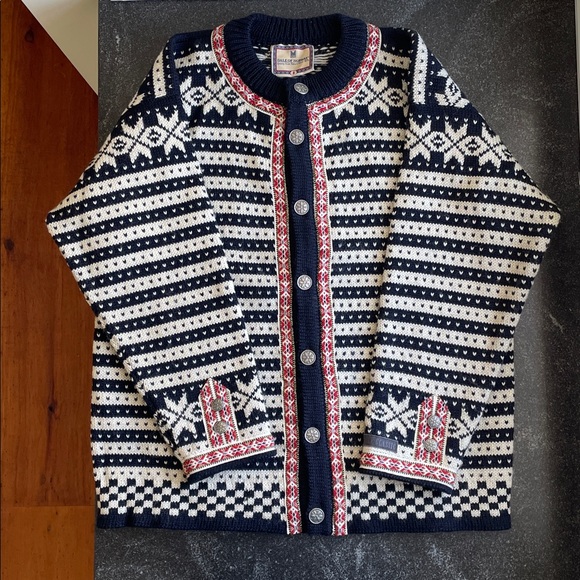 Dale of Norway Sweaters - EUC Dale of Norway Cardigan Size Women’s Small (S) Navy, White, Red Button-Front